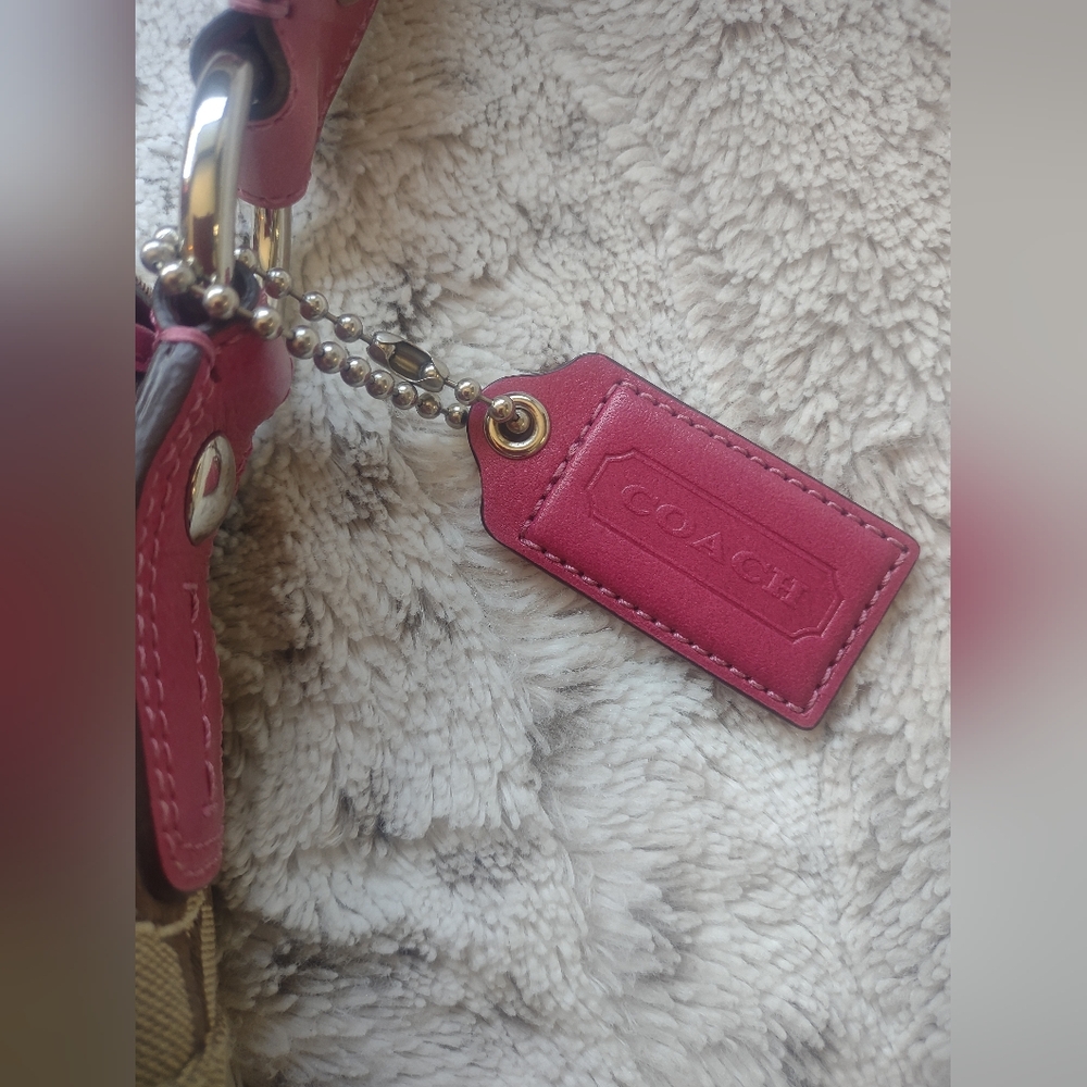 Stylish Tan and Pink Women's Coach Bag - Picture 11 of 16